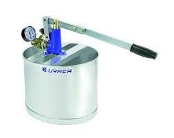 Hand press pump 0 - 200 Bar, 1/2 BSP