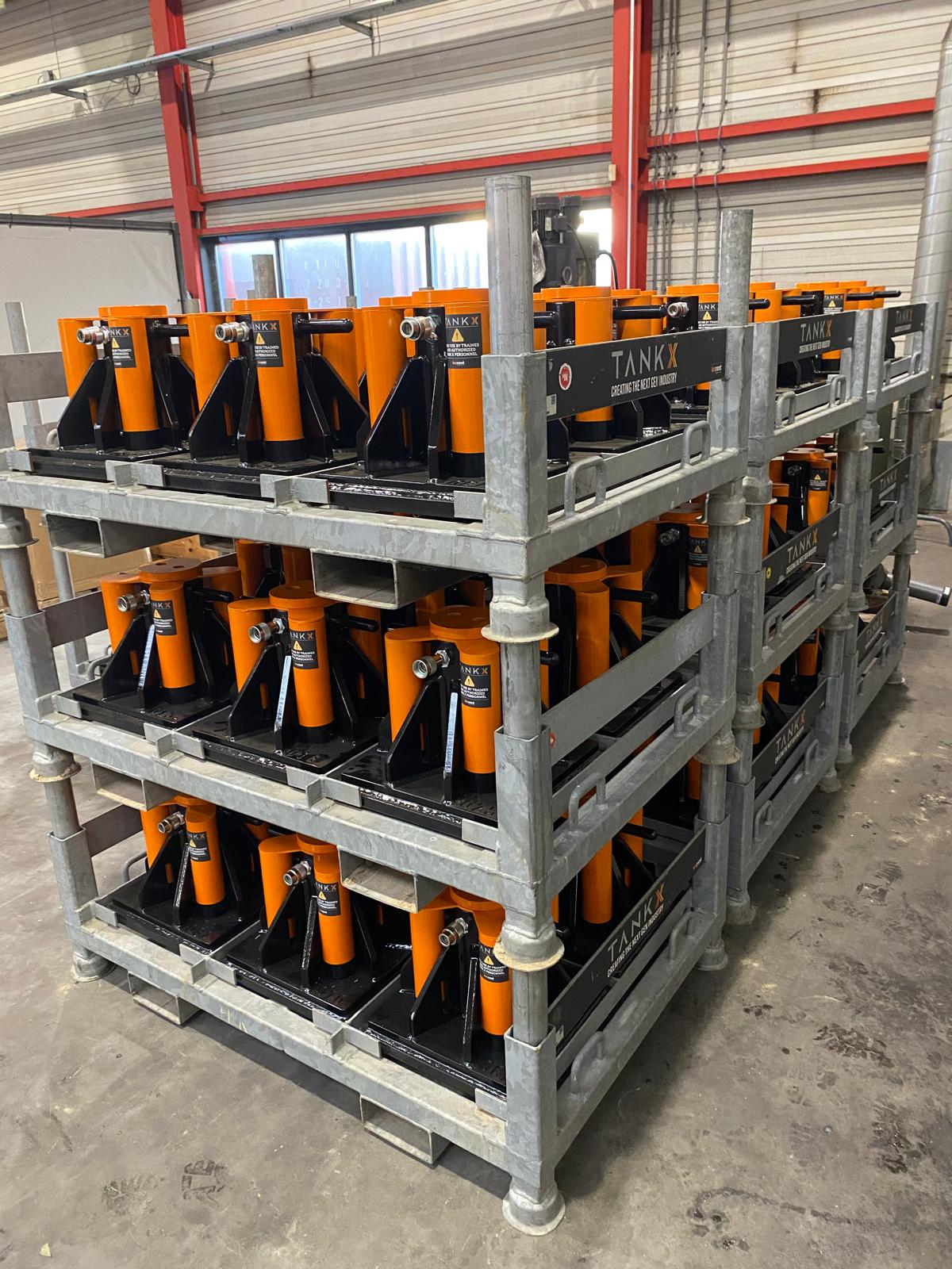 Jacking equipment